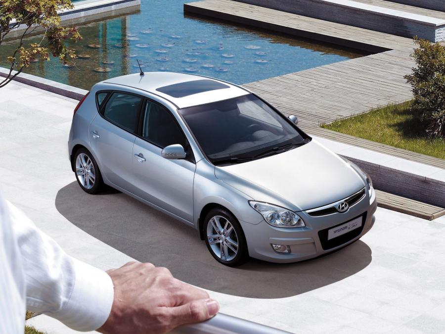  Hyundai i30 2007 года  (фото 16 из 33)